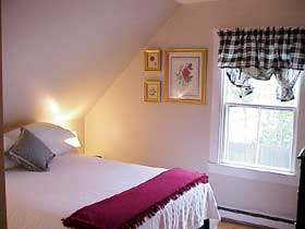 Bedroom at the Arbor House